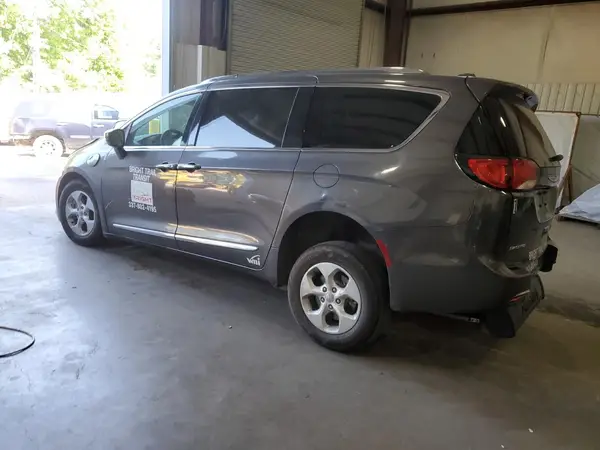 2C4RC1L70JR253274 2018 CHRYSLER PACIFICA - Image 2