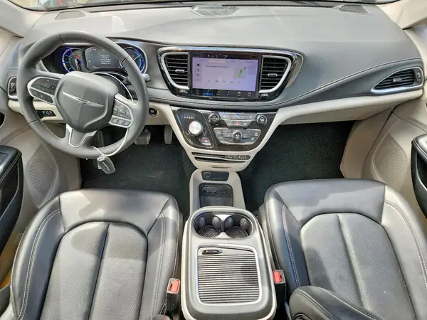 2C4RC1L70PR541269 2023 CHRYSLER PACIFICA - Image 8