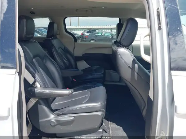 2C4RC1L70PR626077 2023 CHRYSLER PACIFICA - Image 8