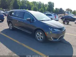 2C4RC1L71JR118532 2018 CHRYSLER PACIFICA