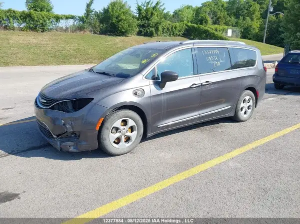 2C4RC1L71JR118532 2018 CHRYSLER PACIFICA - Image 2