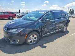 2C4RC1L71JR187656 2018 CHRYSLER PACIFICA