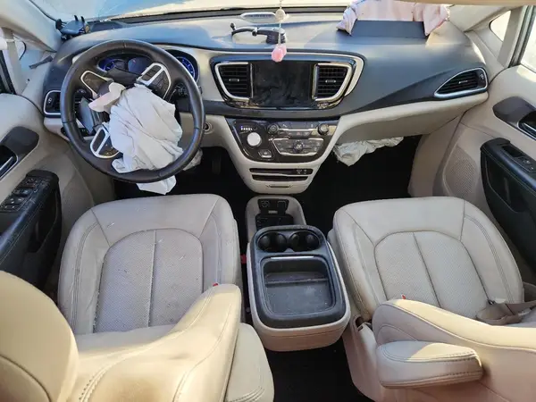 2C4RC1L71JR364951 2018 CHRYSLER PACIFICA - Image 8