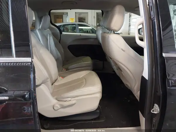 2C4RC1L71MR599516 2021 CHRYSLER PACIFICA - Image 8