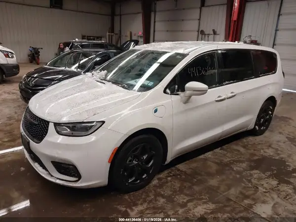 2C4RC1L71NR126877 2022 CHRYSLER PACIFICA - Image 2
