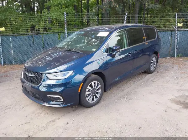 2C4RC1L71NR212447 2022 CHRYSLER PACIFICA - Image 2