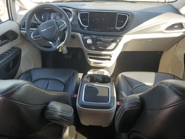 2C4RC1L71PR542124 2023 CHRYSLER PACIFICA - Image 8