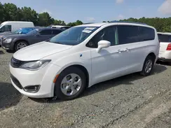 2C4RC1L72JR105627 2018 CHRYSLER PACIFICA