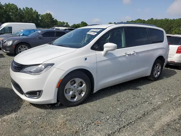 2C4RC1L72JR105627 2018 CHRYSLER PACIFICA