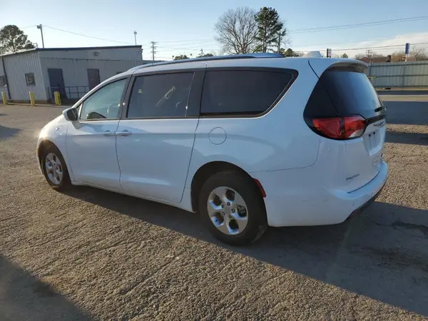 2C4RC1L72JR105627 2018 CHRYSLER PACIFICA - Image 2