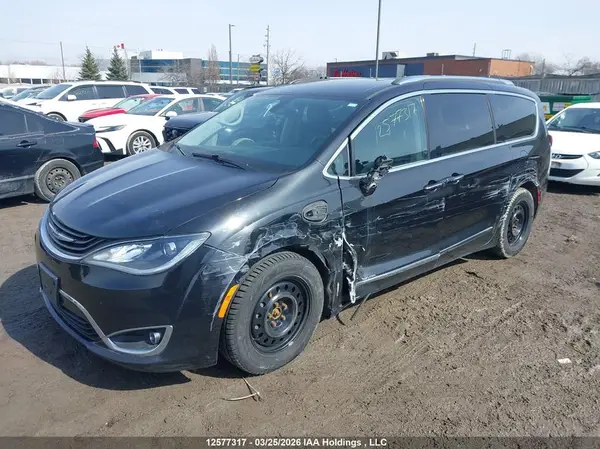2C4RC1L72JR355272 2018 CHRYSLER PACIFICA - Image 2