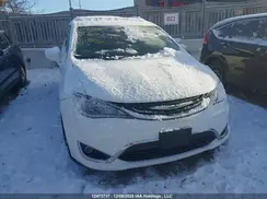 2C4RC1L72JR356373 2018 CHRYSLER PACIFICA