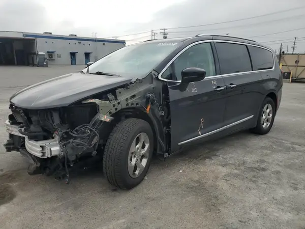 2C4RC1L72KR590353 2019 CHRYSLER PACIFICA - Image 1