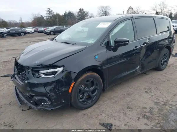 2C4RC1L72NR134678 2022 CHRYSLER PACIFICA - Image 2