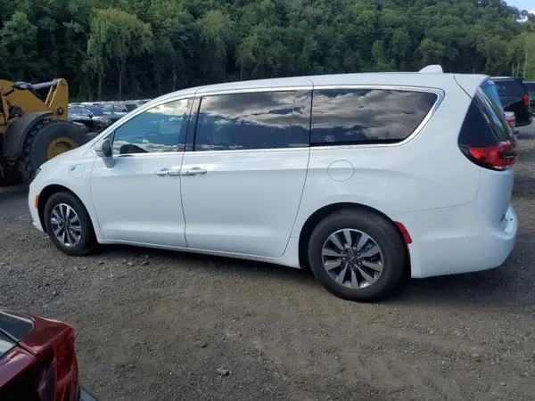 2C4RC1L72NR156101 2022 CHRYSLER PACIFICA - Image 2