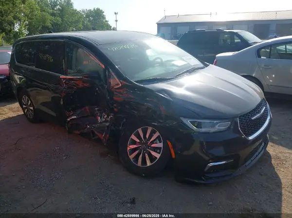 2C4RC1L72PR522982 2023 CHRYSLER PACIFICA - Image 1