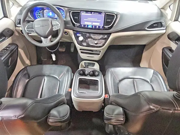 2C4RC1L72PR523033 2023 CHRYSLER PACIFICA - Image 8