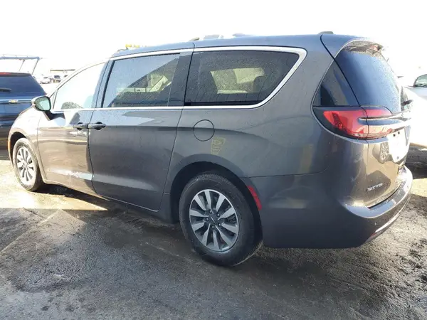 2C4RC1L72PR554525 2023 CHRYSLER PACIFICA - Image 2