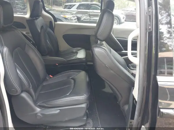 2C4RC1L72PR565301 2023 CHRYSLER PACIFICA - Image 8