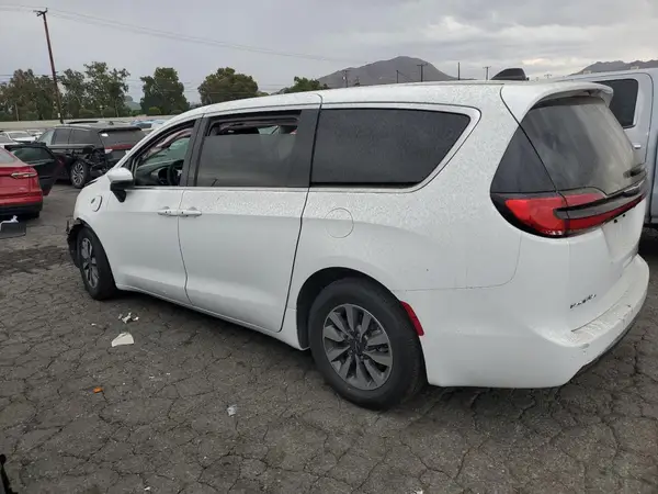 2C4RC1L72PR575827 2023 CHRYSLER PACIFICA - Image 2