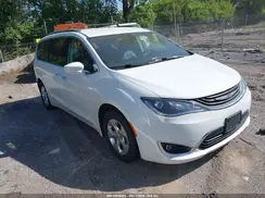 2C4RC1L73JR105989 2018 CHRYSLER PACIFICA