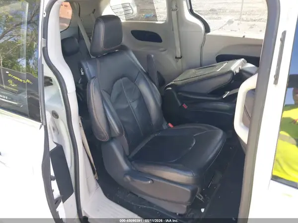 2C4RC1L73JR105989 2018 CHRYSLER PACIFICA - Image 8