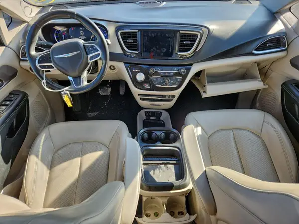 2C4RC1L73JR143223 2018 CHRYSLER PACIFICA - Image 8