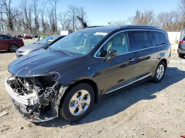 2C4RC1L73JR229938 2018 CHRYSLER PACIFICA - Image 1