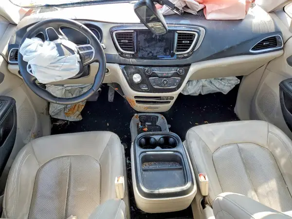 2C4RC1L73JR364952 2018 CHRYSLER PACIFICA - Image 8