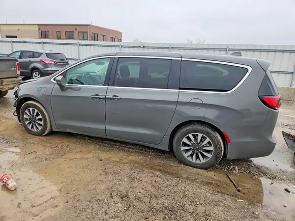 2C4RC1L73NR121356 2022 CHRYSLER PACIFICA - Image 2