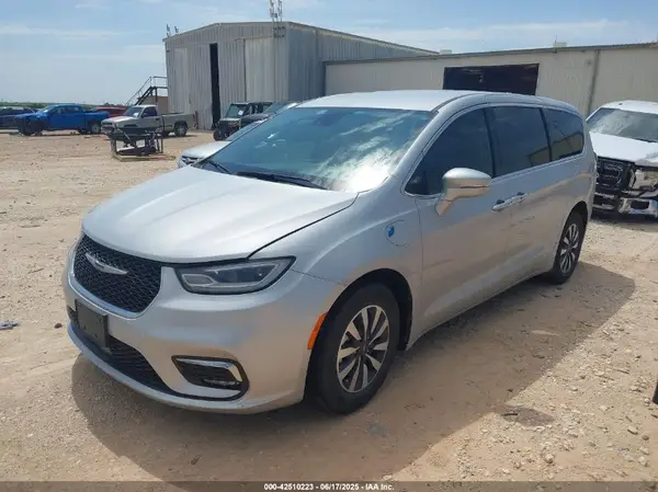 2C4RC1L73NR151294 2022 CHRYSLER PACIFICA - Image 2