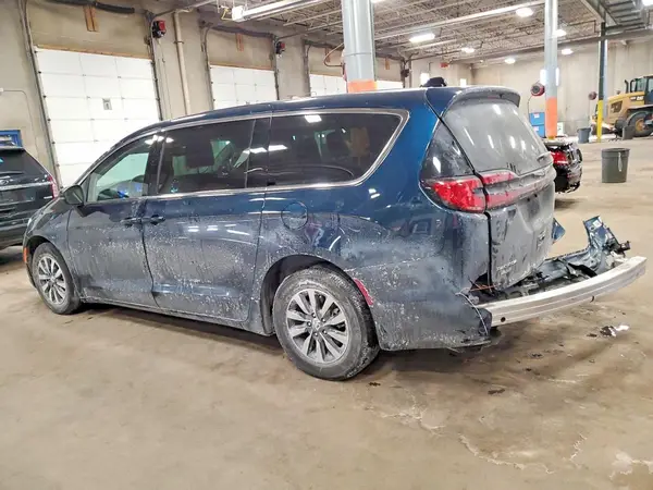 2C4RC1L73PR631418 2023 CHRYSLER PACIFICA - Image 2