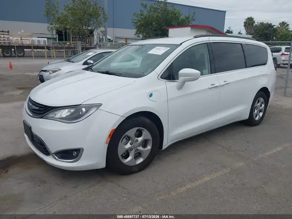 2C4RC1L74HR764352 2017 CHRYSLER PACIFICA - Image 2