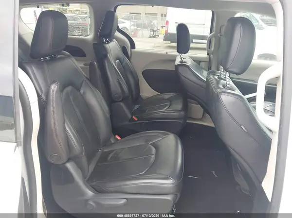 2C4RC1L74HR764352 2017 CHRYSLER PACIFICA - Image 8