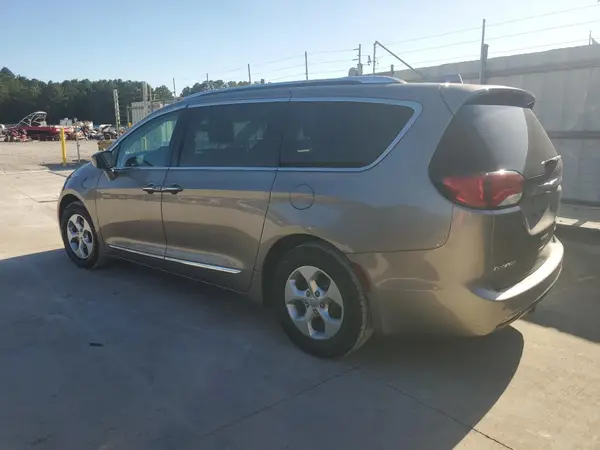 2C4RC1L74JR164419 2018 CHRYSLER PACIFICA - Image 2