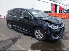 2C4RC1L74JR169605 2018 CHRYSLER PACIFICA