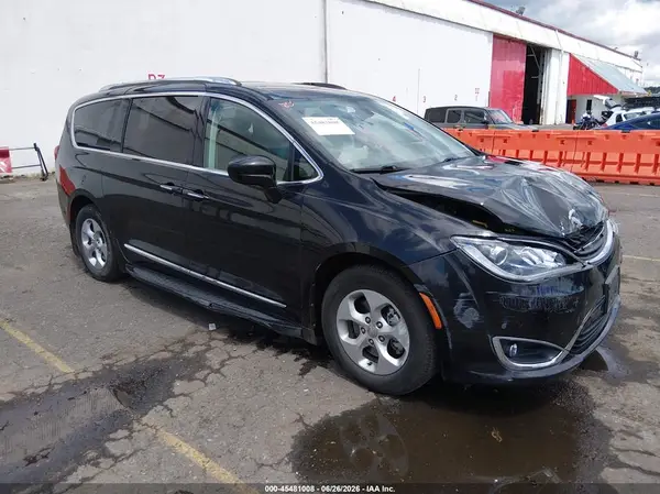 2C4RC1L74JR169605 2018 CHRYSLER PACIFICA - Image 1
