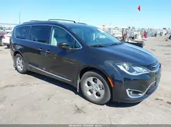 2C4RC1L74JR253018 2018 CHRYSLER PACIFICA