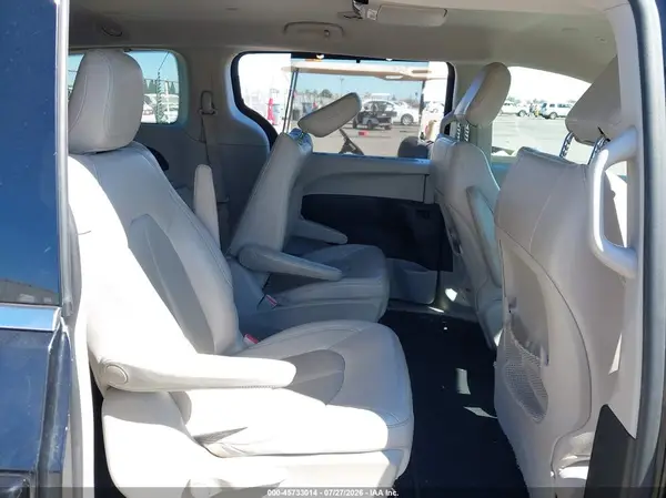2C4RC1L74JR253018 2018 CHRYSLER PACIFICA - Image 8
