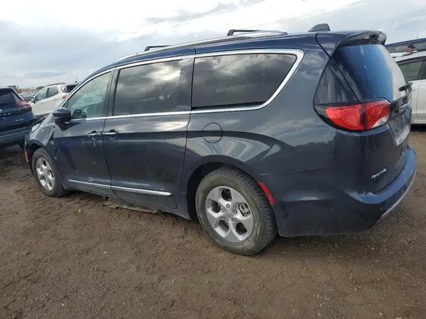 2C4RC1L74KR616855 2019 CHRYSLER PACIFICA - Image 2