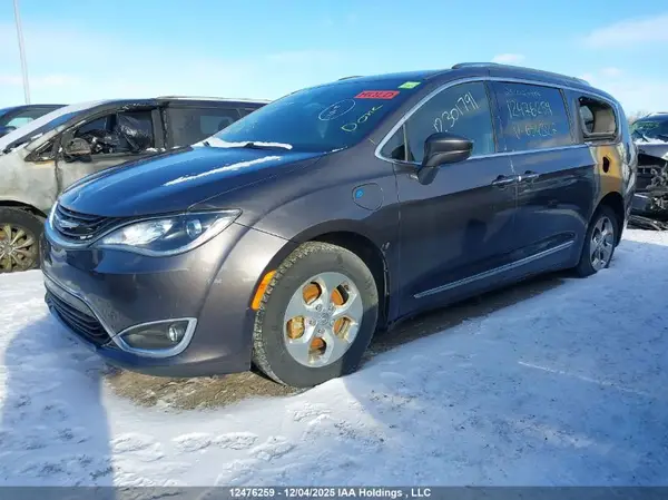 2C4RC1L74KR654327 2019 CHRYSLER PACIFICA - Image 2