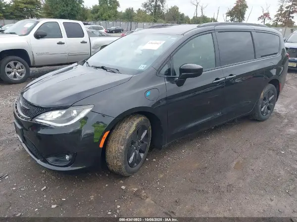 2C4RC1L74LR267553 2020 CHRYSLER PACIFICA - Image 2