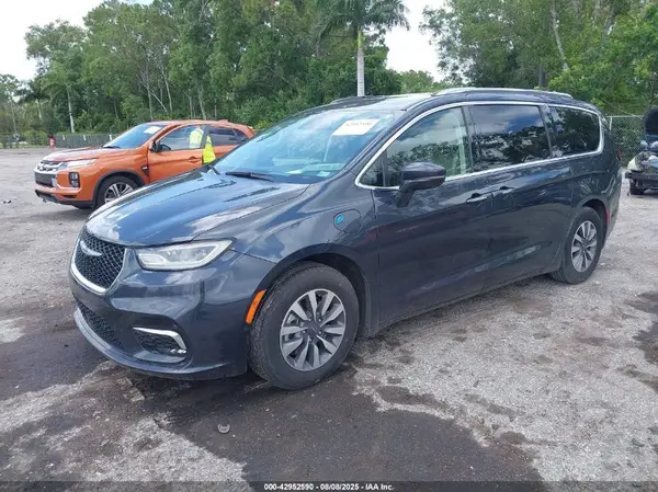 2C4RC1L74MR586341 2021 CHRYSLER PACIFICA - Image 2