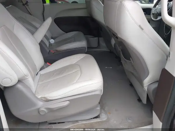 2C4RC1L74MR586341 2021 CHRYSLER PACIFICA - Image 8