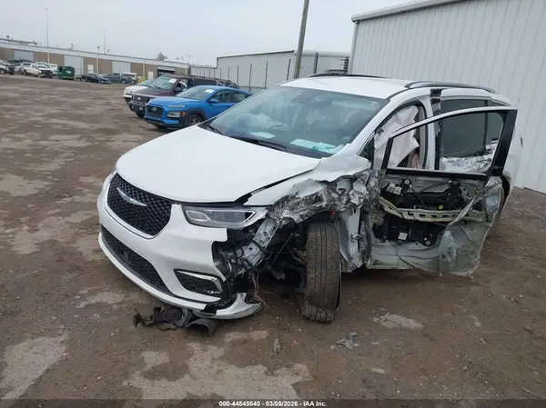 2C4RC1L74MR596965 2021 CHRYSLER PACIFICA - Image 2