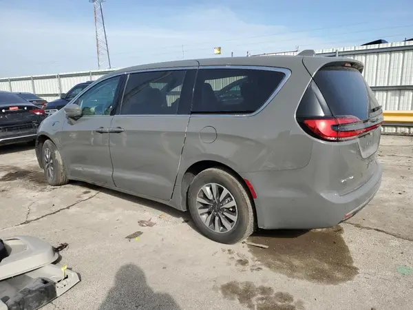 2C4RC1L74NR121074 2022 CHRYSLER PACIFICA - Image 2