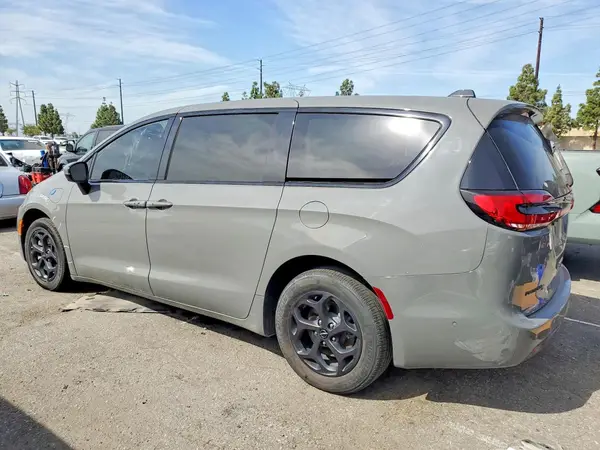 2C4RC1L74PR543512 2023 CHRYSLER PACIFICA - Image 2
