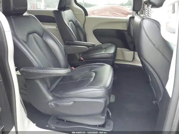 2C4RC1L74PR556194 2023 CHRYSLER PACIFICA - Image 8