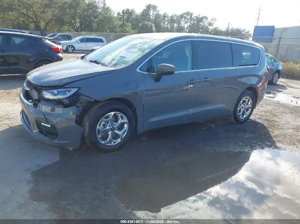 2C4RC1L74PR614241 2023 CHRYSLER PACIFICA - Image 2