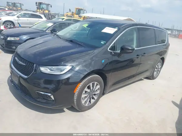 2C4RC1L74PR622307 2023 CHRYSLER PACIFICA - Image 2